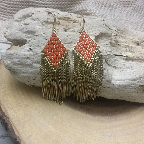 Amrita Singh diamond-shaped coral drop earrings - Picture 5 of 7